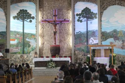 Missa dos romeiros abriu as celebraÃ§Ãµes das Santas Missas em Laranjeiras do Sul (12/10)